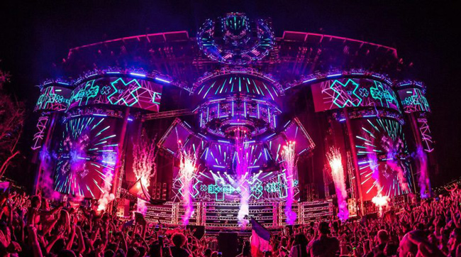 What Do I Wear to a Club Event vs a Rave or Festival